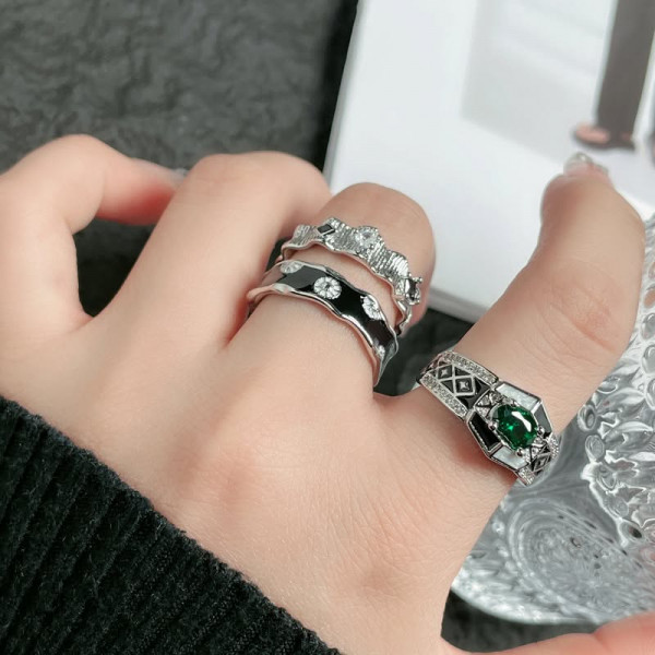 Кольцо напыление платиной с цирконом 1J11685CJJ