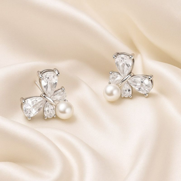 Серьги-гвоздики цветочные с жемчугом и кристаллами J10697CJJ