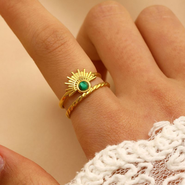 Разомкнутое кольцо в форме змеи с кристаллами CJR67911