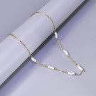 Золотистая цепочка с белым бисером CJL14435