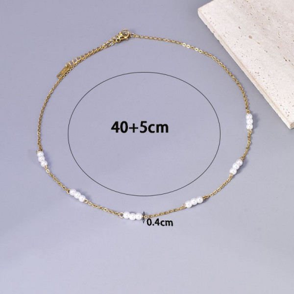 Золотистая цепочка с белым бисером CJL14435