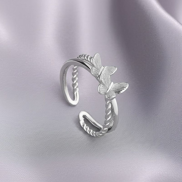 Нежное кольцо с тремя порхающими бабочками и стразами 1J11928CJJ