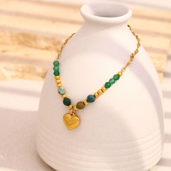 Браслет из натуральных камней с подвеской-сердцем CJL49873