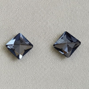 Стильные серьги-пусеты графитовые кристаллы 1J11832CJJ