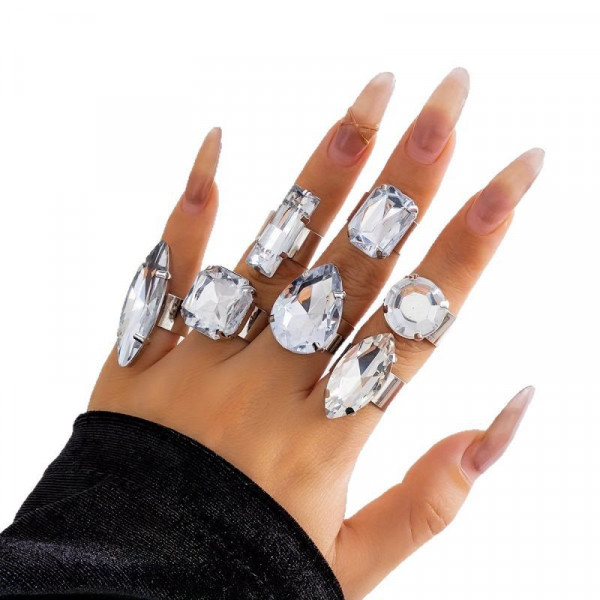 Набор футуристичных колец с кристаллами и белыми вставками CJT04537