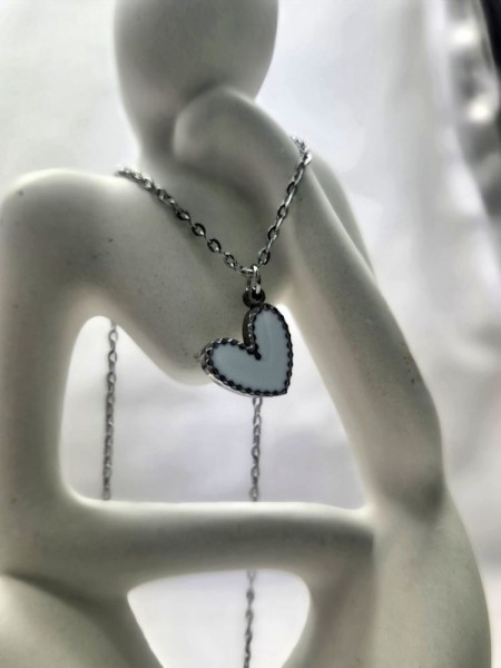 Тонкая цепочка с подвеской в форме сердца с белой эмалью J10567CJJ