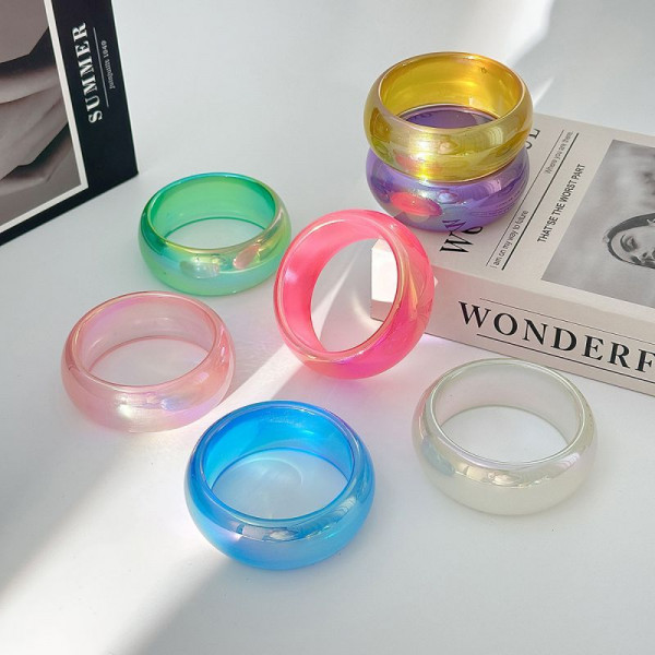 Жесткий браслет CJT03692