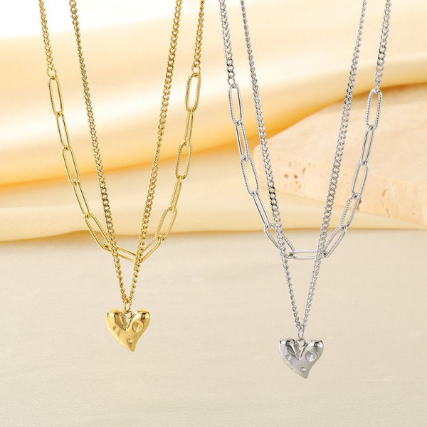 Двухслойное колье с подвесками в форме сердец CJR55530