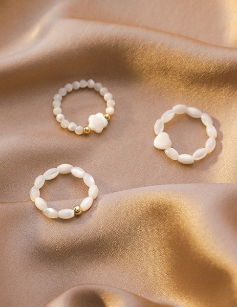 Кольцо из жемчужных бусин с сердцем K60506MSK