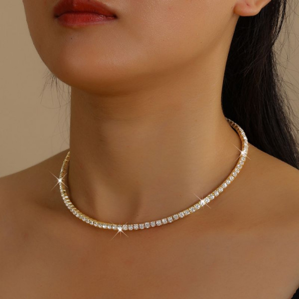 Тонкий сияющий чокер из прозрачных кристаллов серебристый CJR67168