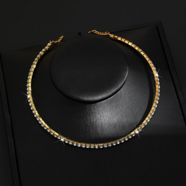 Тонкий сияющий чокер из прозрачных кристаллов серебристый CJR67168