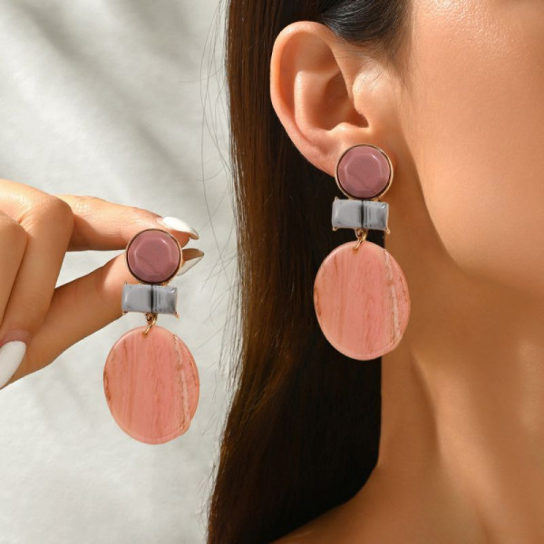 Массивные геометрические серьги из матовых элементов CJP93807