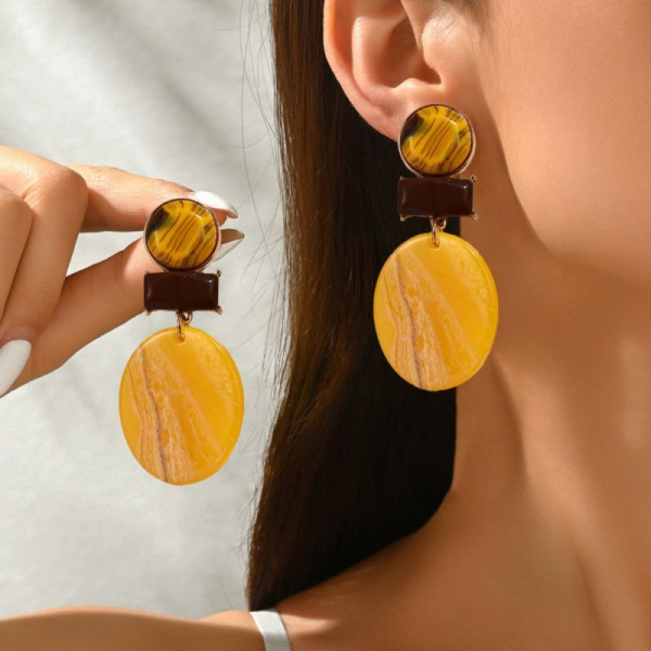 Массивные геометрические серьги из матовых элементов CJP93807