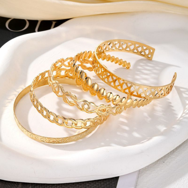 Жесткий браслет CJQ12025