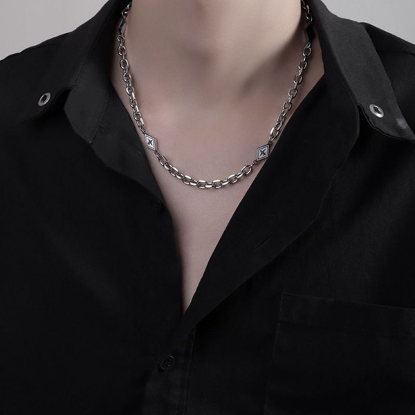 Лаконичная цепочка с ромбовидными вставками CJH63658