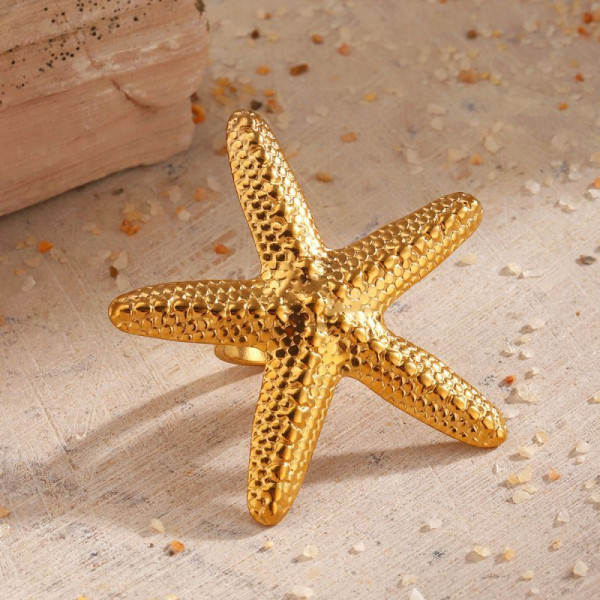 Крупное кольцо в форме морской звезды с фактурой CJN27807