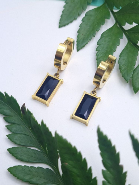 Стальные серьги с напылением золотом с черным прямоугольным кулоном J10003CJJ