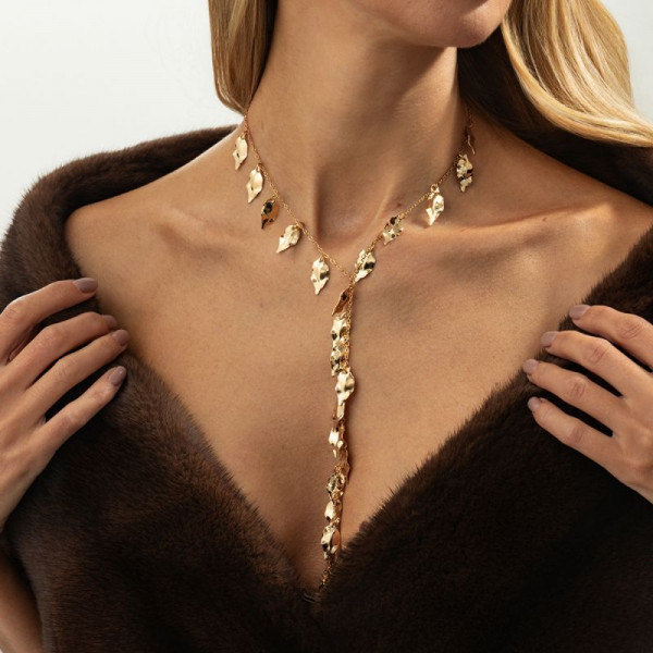 Золотистое многослойное колье с каскадом дисков CJS98340