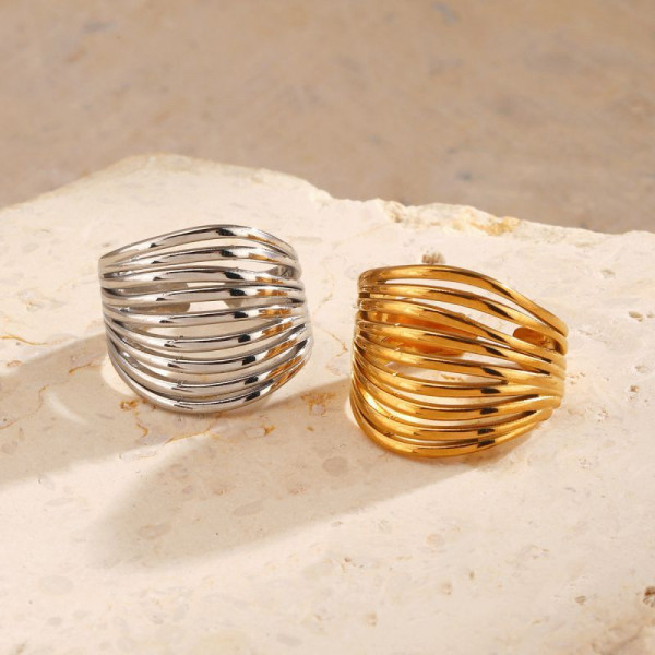 Массивное стальное кольцо с гравировкой солнца и звезд CJN27808