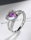 Кольцо с сердцем-хамелеоном и дорожкой камней U85383