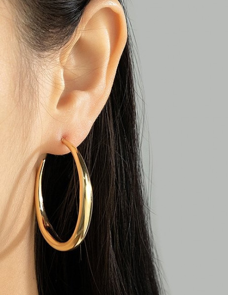 Базовые золотистые серьги-конго с широким сечением Z61652