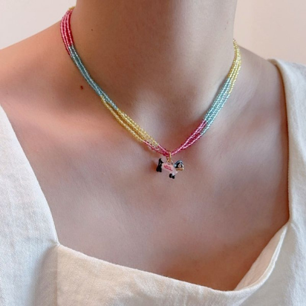 Многослойный чокер из разноцветного бисера с подвеской-бабочкой CJN85970