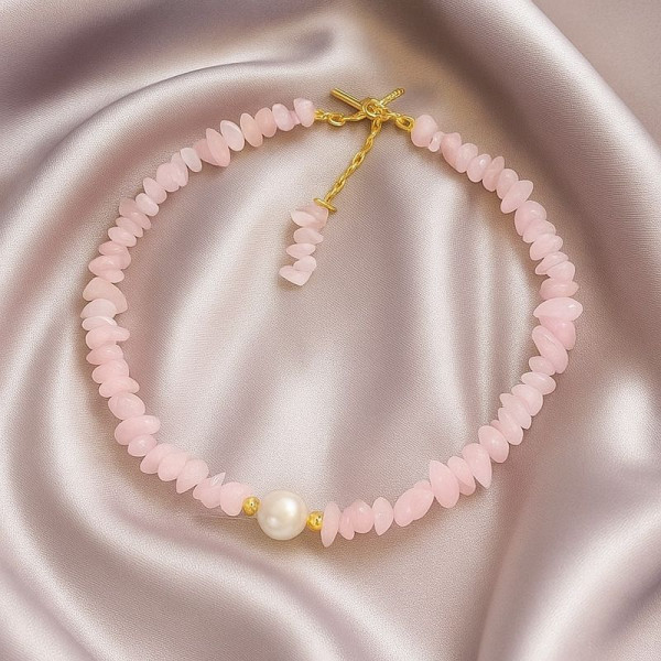 Бусы из розового кварца с центральной жемчужиной 1J11936CJJ