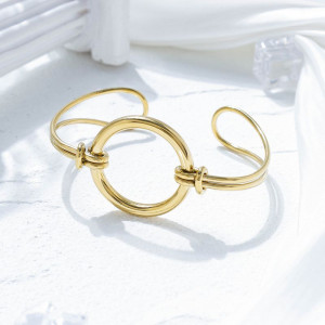 Браслет жесткий с центральным кольцом и узлами CJP93481