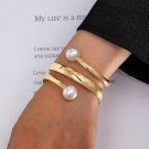 Браслет жесткий спиральный с искусственным жемчугом CJM86354