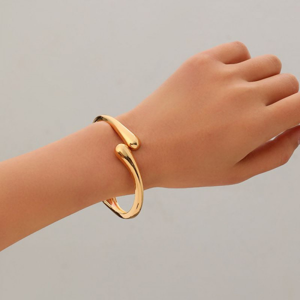 Жесткий браслет CJL97428