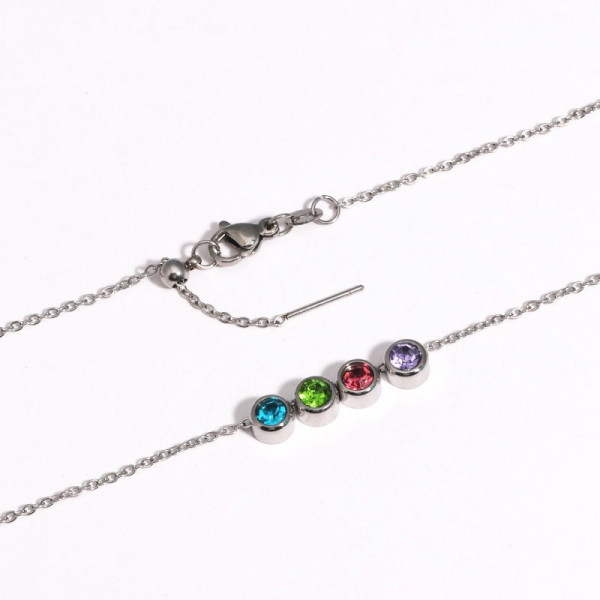 Изящное серебристое колье с четырьмя разноцветными кристаллами CJR61009