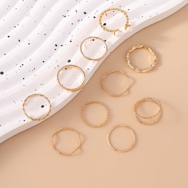 Набор изящных золотистых колец с жемчугом и плетением CJH74932