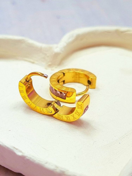 Золотистые серьги-кольца с белой эмалью и римским узором J10251CJJ