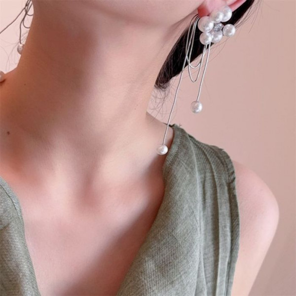 Длинные серьги пусеты с жемчужными цветами и цепями CJM48214