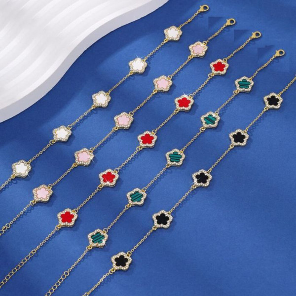 Браслет-цепочка с подвесками в форме клевера CJH22607