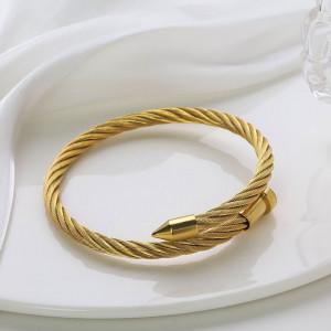 Браслет жесткий витой с золотистым покрытием CJJ23208
