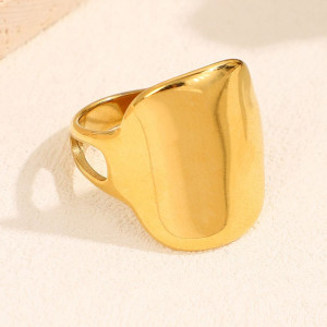 Широкое кольцо с выпуклой зеркальной поверхностью CJL13506