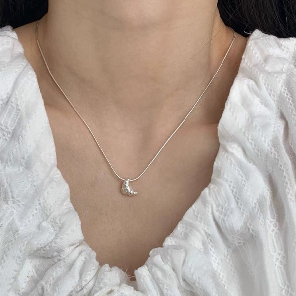 Серебристая Цепочка с кулоном в форме круассана 1J12394CJJ