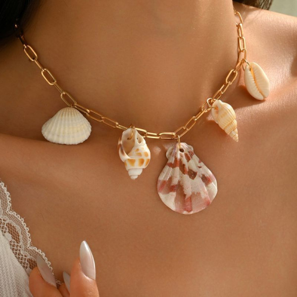 Золотистая цепочка с каскадом подвесок в форме ракушек CJP82246