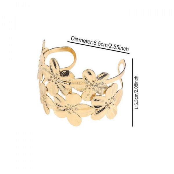 Браслет жесткий широкий с круглыми вырезами CJM34697