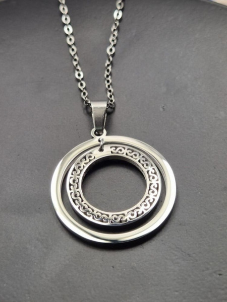 Колье с двойной круглой подвеской и россыпью кристаллов J10810CJJ