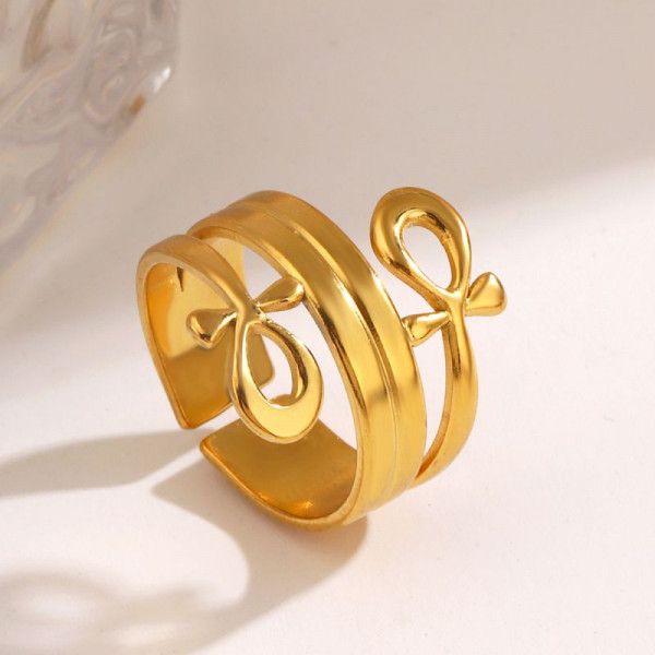 Широкое разомкнутое стальное кольцо с декоративным узлом CJR55684