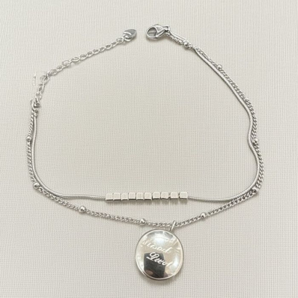 Браслет двухслойный с круглой подвеской и римской гравировкой J11193CJJ