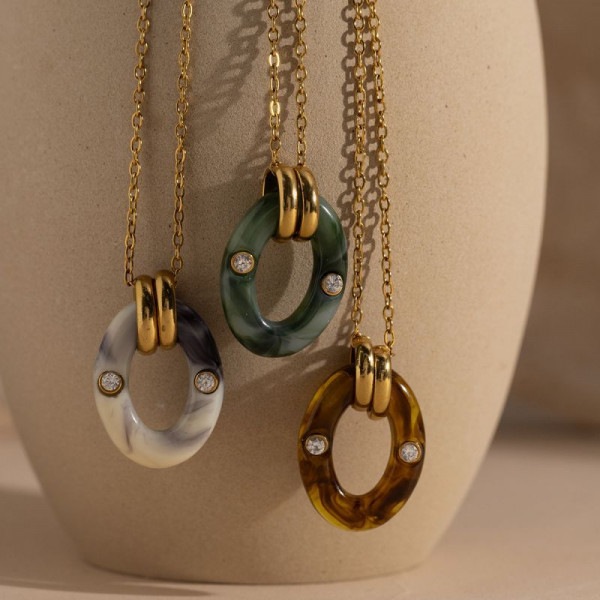 Цепочка с подвеской в форме кольца из акрилового камня CJT23162