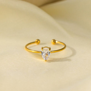 Золотистое разомкнутое кольцо с каплевидным кристаллом CJH15732