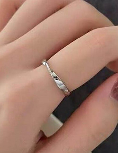 Узкое кольцо с переплетением в виде косы R43796