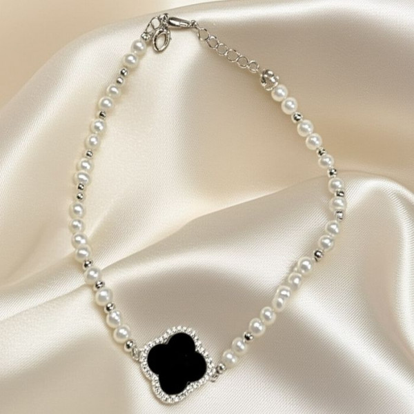 Браслет из жемчуга с черным клевером J11207CJJ