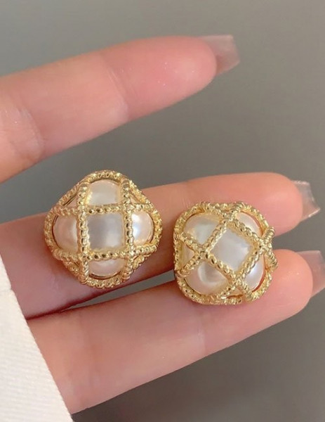 Стильные серьги-пусеты плетеные квадраты Z27973