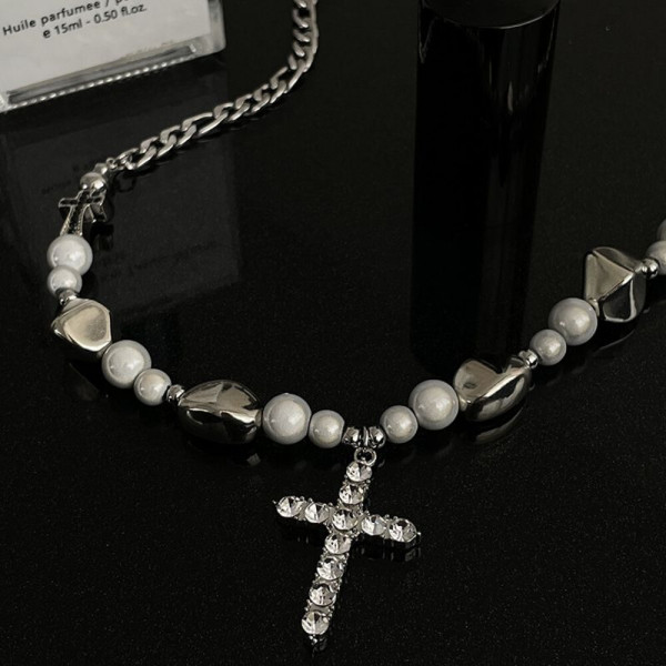 Цепочка с подвеской в форме креста CJH56245