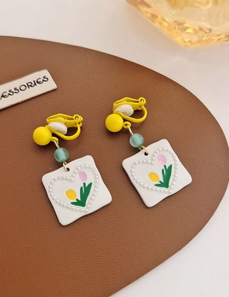 Серьги-клипсы с квадратными подвесками и рисунком тюльпанов Z39321